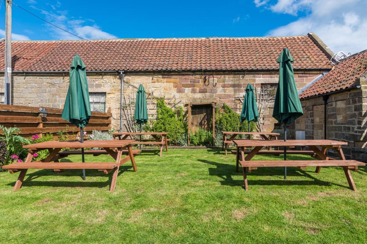 The Witching Post Inn Egton Exterior foto